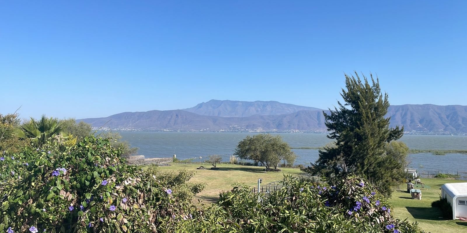 Casa en Venta en Lake Shore, Jocotepec | Proyecto con Roof y Vista al Lago de Chapala