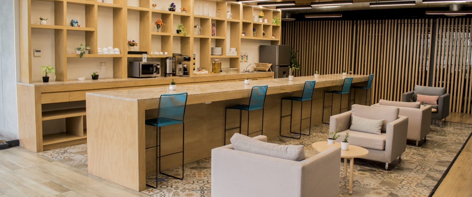 🏢✨ OFICINAS AMUEBLADAS EN RENTA – AV. CHAPULTEPEC, GUADALAJARA ✨